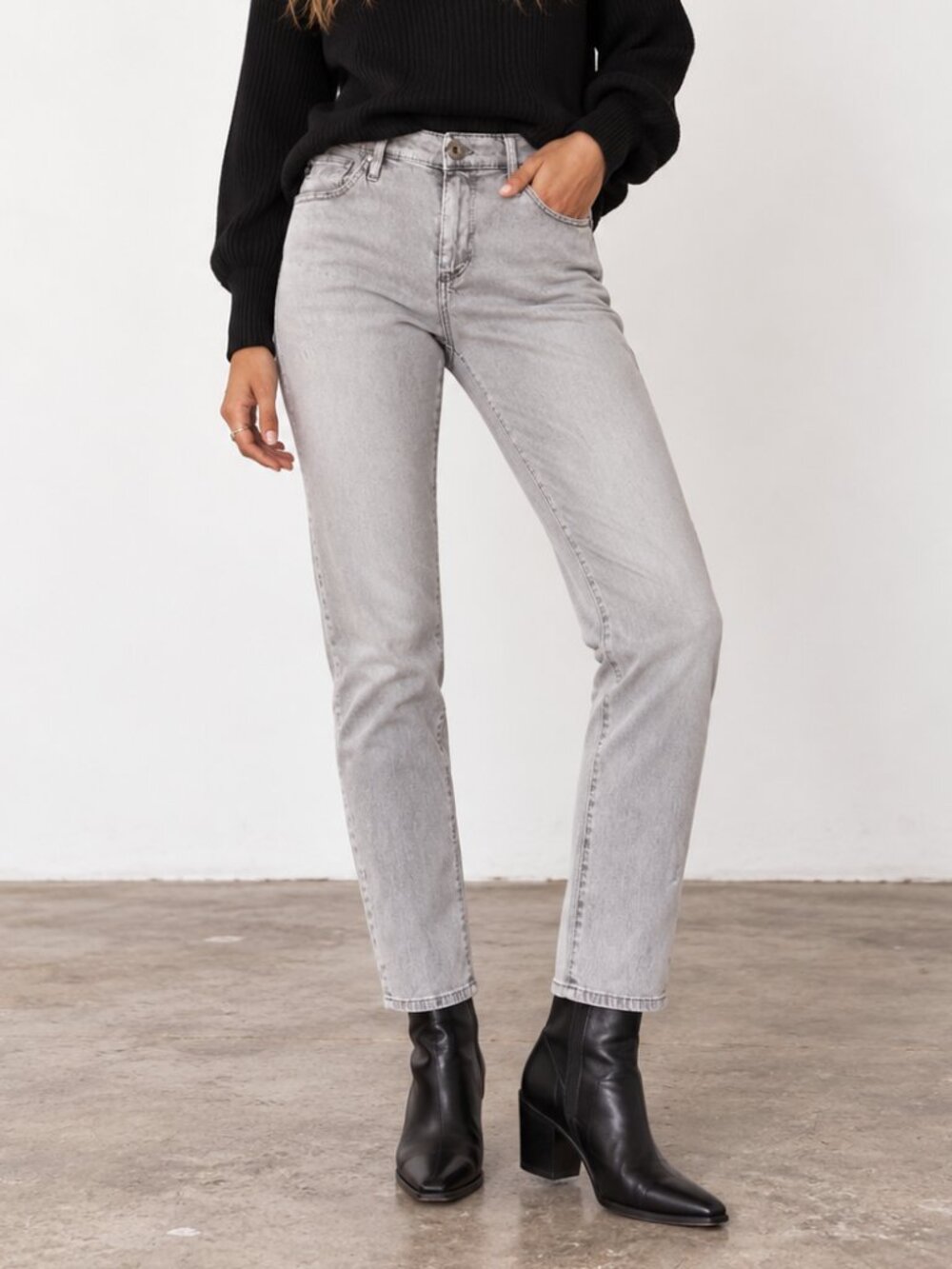 AG ADRIANO GOLDSCHMIED Stevie Ankle Slim Straight Grey Stretch Pants Size 28R